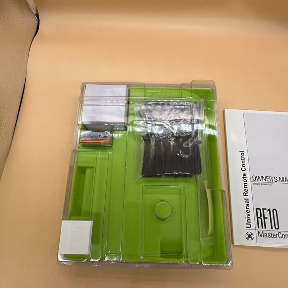 Universal Remote Control - MasterControl 8-Function Learning Remote - Picture 12 of 12